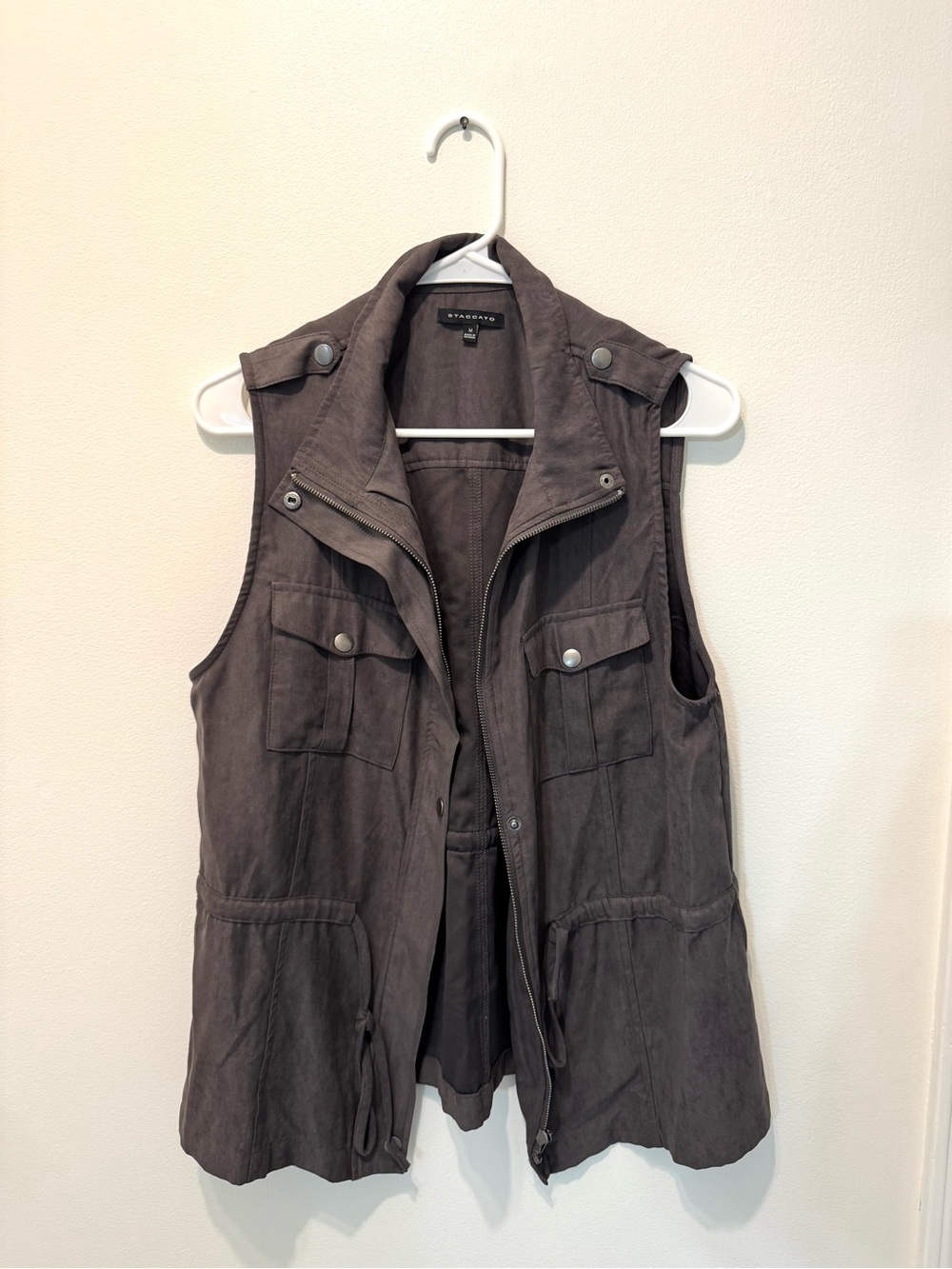 Caslon Utility Vest in Charcoal Gray